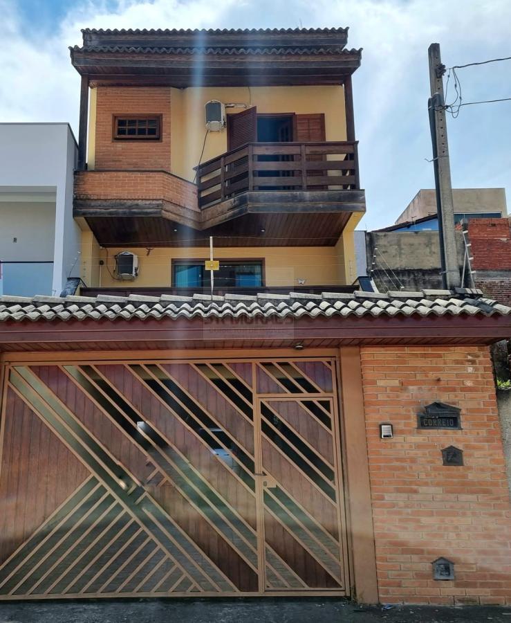 Casa à venda com 3 quartos, 244m² - Foto 4