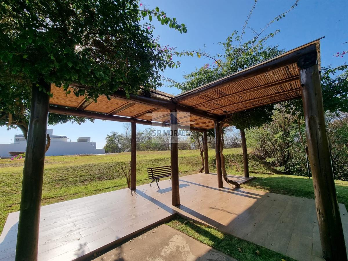 Casa de Condomínio à venda com 3 quartos, 225m² - Foto 3