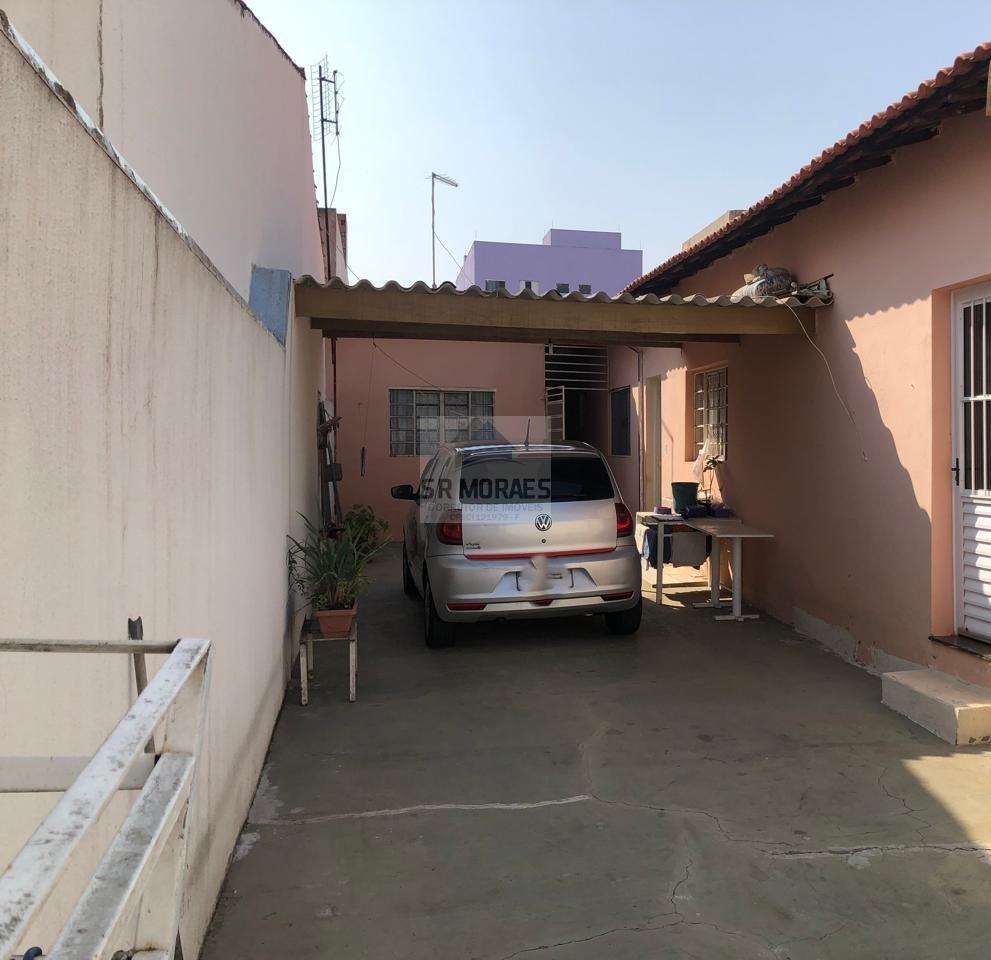 Casa à venda com 2 quartos, 176m² - Foto 1