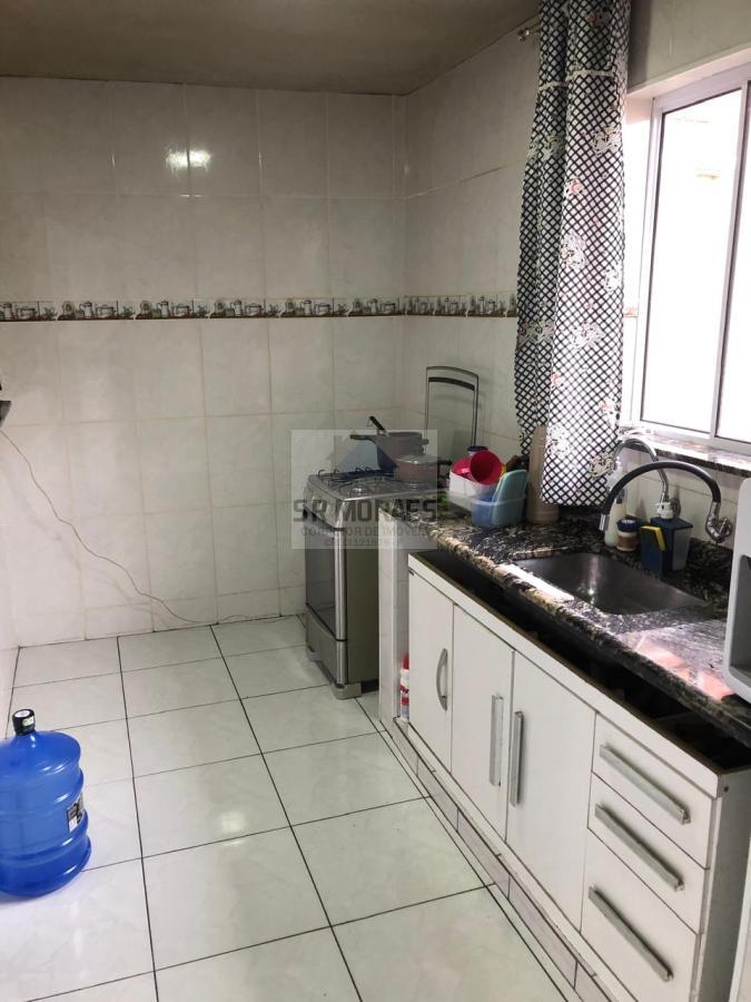 Casa à venda com 2 quartos, 250m² - Foto 2